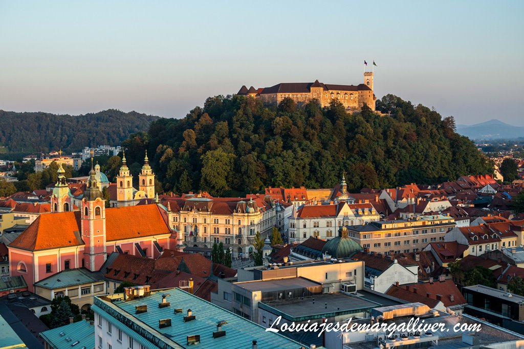Atardecer desde el rascacielos Nebotičnik en Ljubljana Atardecer desde el rascacielos Nebotičnik en Ljubljana - Los viajes de Margalliver