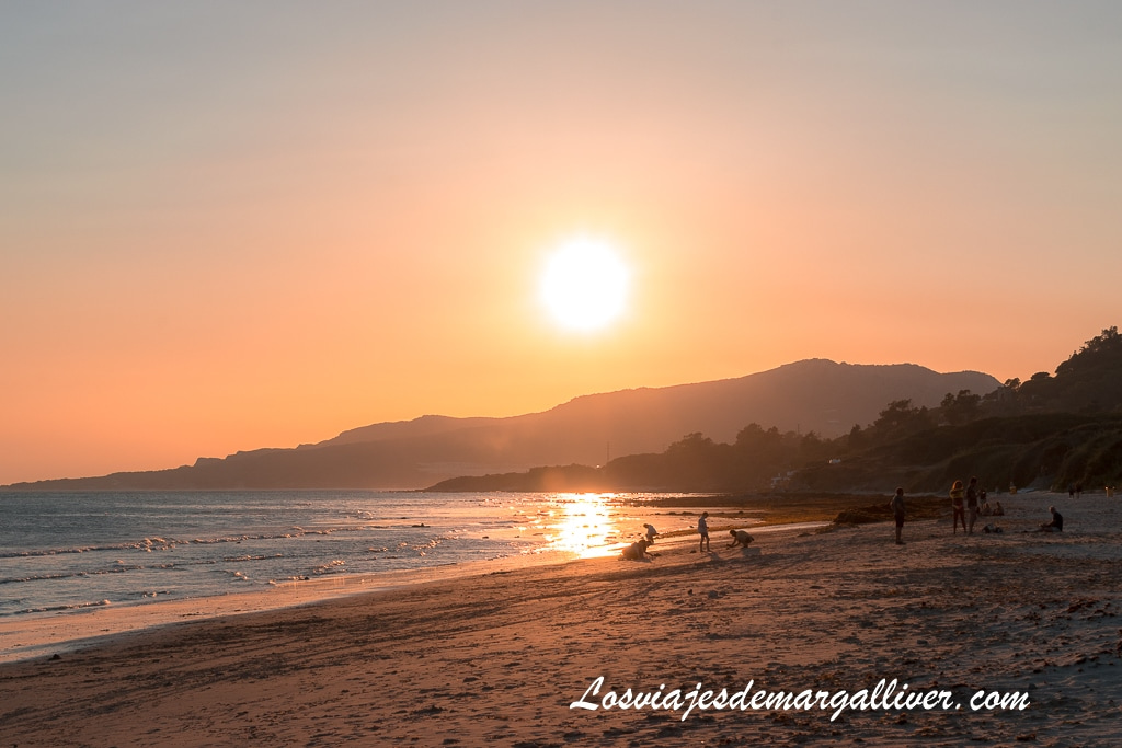Atardecer en la playa de Los Lances en Tarifa Atardecer en la playa de Los Lances en Tarifa - Los viajes de Margalliver