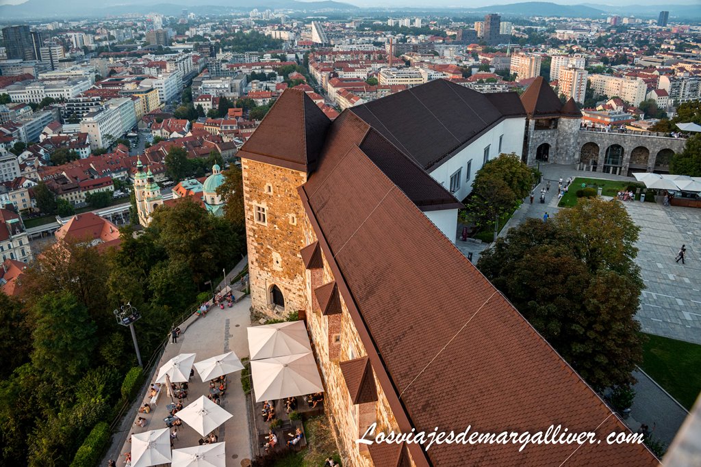 Vistas desde la torre mirador del castillo de Ljubljana en Eslovenia Vistas desde la torre mirador del castillo de Ljubljana en Eslovenia - Los viajes de Margalliver