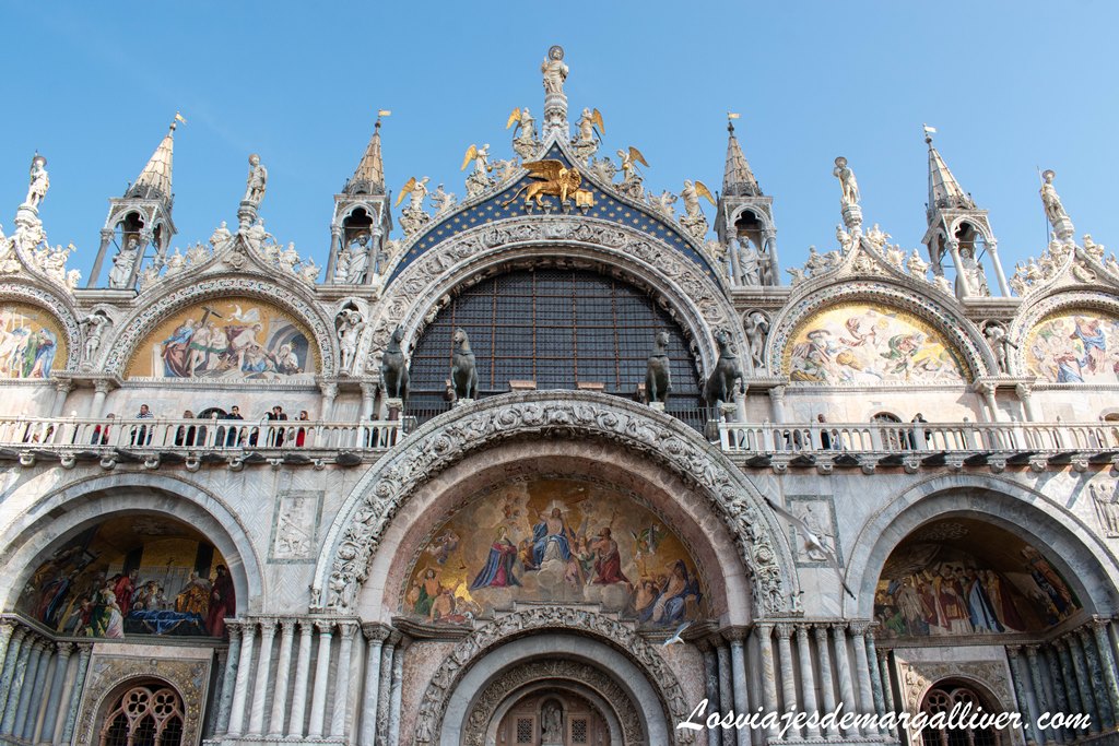 Detalle de la fachada de la Basílica de San Marco en Venecia Detalle de la fachada de la Basílica de San Marco en Venecia - Los viajes de Margalliver