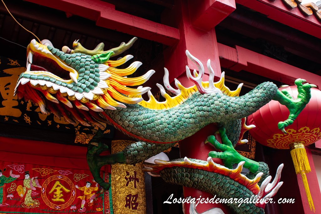 Detalle de los dragones del templo chino Melaka San Duo de Malaca Detalle de los dragones del templo chino Melaka San Duo de Malaca - Los viajes de Margalliver