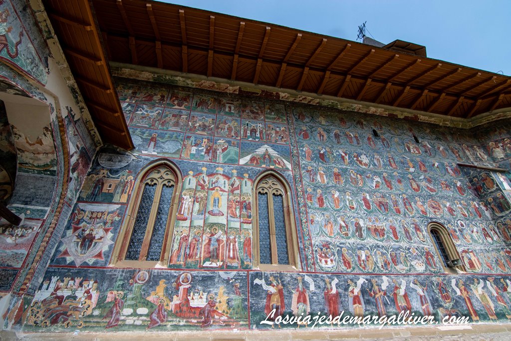 Detalle de los frescos exteriores del monasterio de Sucevita en Rumanía Detalle de los frescos exteriores del monasterio de Sucevita en Rumanía - Los viajes de Margalliver