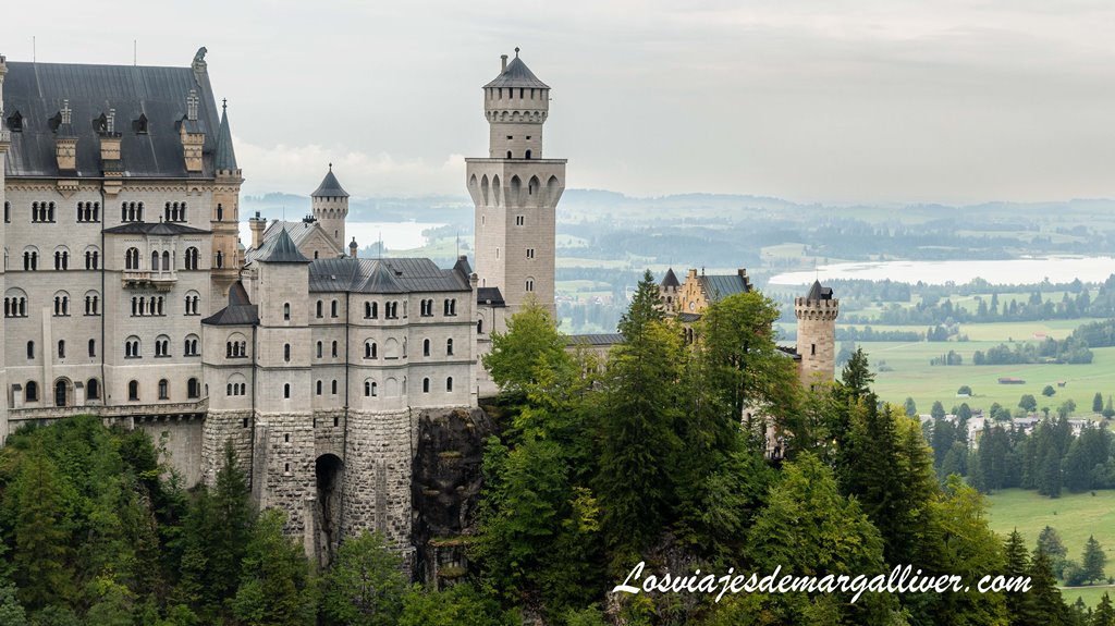Detalle del Castillo de Neuschwanstein desde el puente de María Detalle del Castillo de Neuschwanstein desde el puente de María - Los viajes de Margalliver