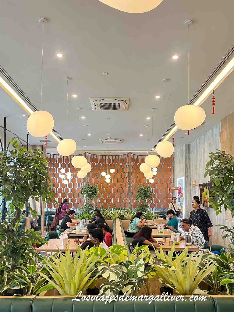 Restaurante Saravanaa Bhavan en el barrio de Little India, Singapur Restaurante Saravanaa Bhavan en el barrio de Little India, Singapur - Los viajes de Margalliver