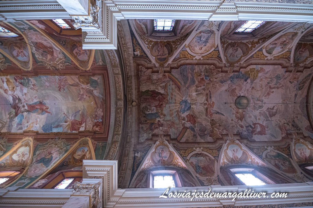 Detalle del techo de la Iglesia Franciscana de la Anunciación en Ljubljana Detalle del techo de la Iglesia Franciscana de la Anunciación en Ljubljana - Los viajes de Margalliver