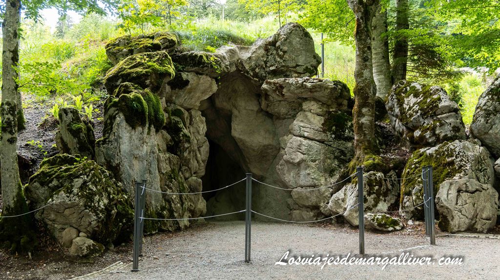 Entrada a la Gruta de Venus en el Palacio de Linderhof, Alemania - Los viajes de Margalliver