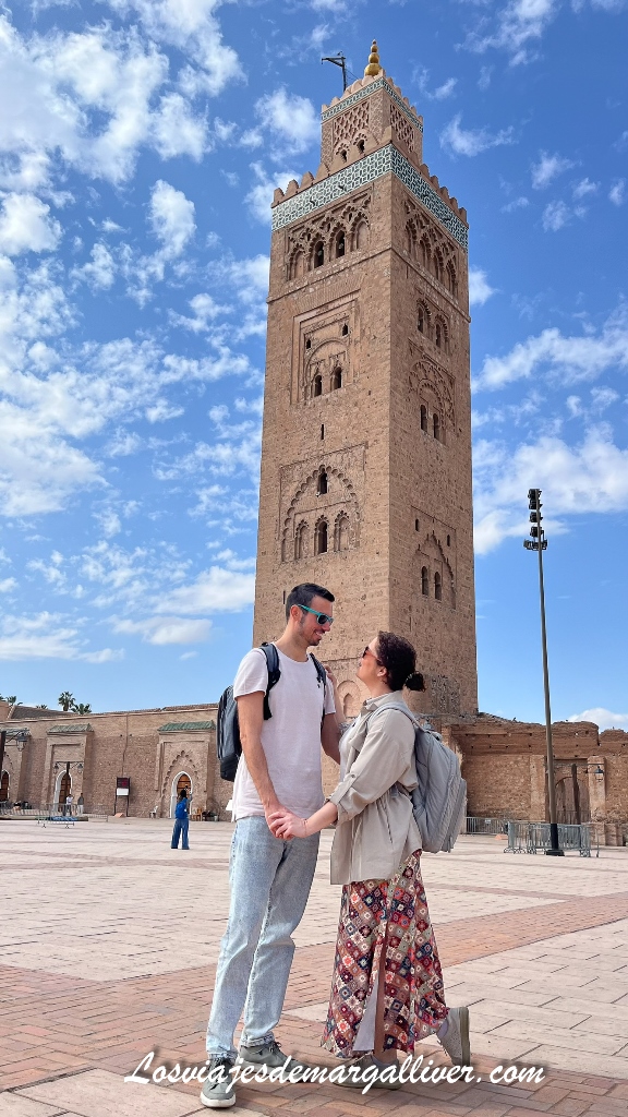 Equipo Margalliver en la Mezquita de Koutoubia de Marrakech Equipo Margalliver en la Mezquita de Koutoubia de Marrakech - Los viajes de Margalliver