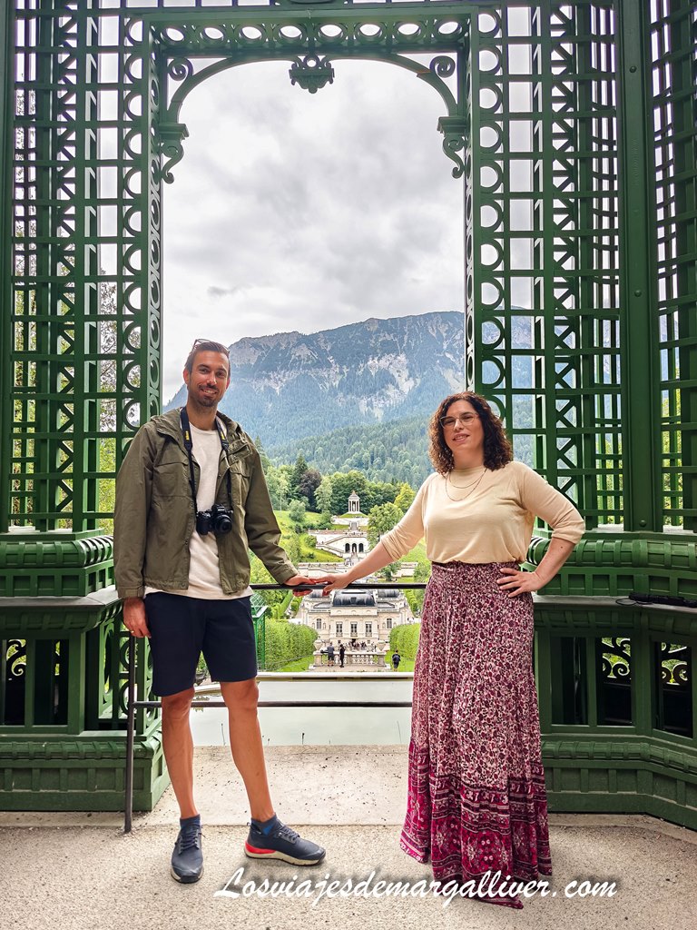 Equipo Margalliver en el Pabellón de Música del Palacio de Linderhof, Alemania - Los viajes de Margalliver