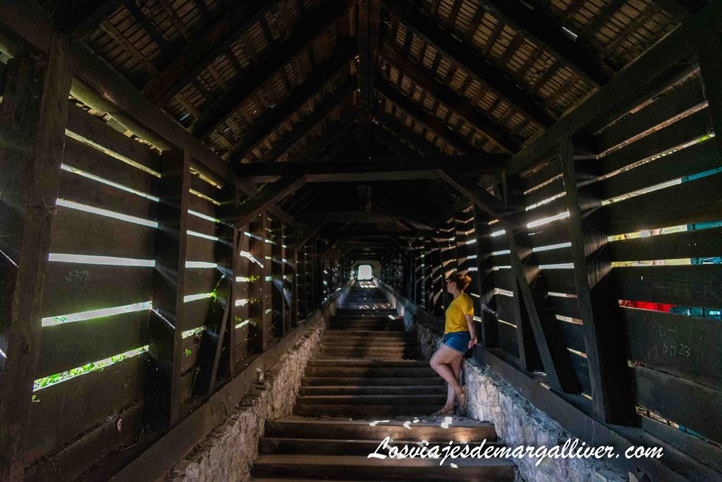 Margalliver en la Escalera Cubierta de Sighisoara, Rumanía Margalliver en la Escalera Cubierta de Sighisoara, Rumanía - Los viajes de Margalliver