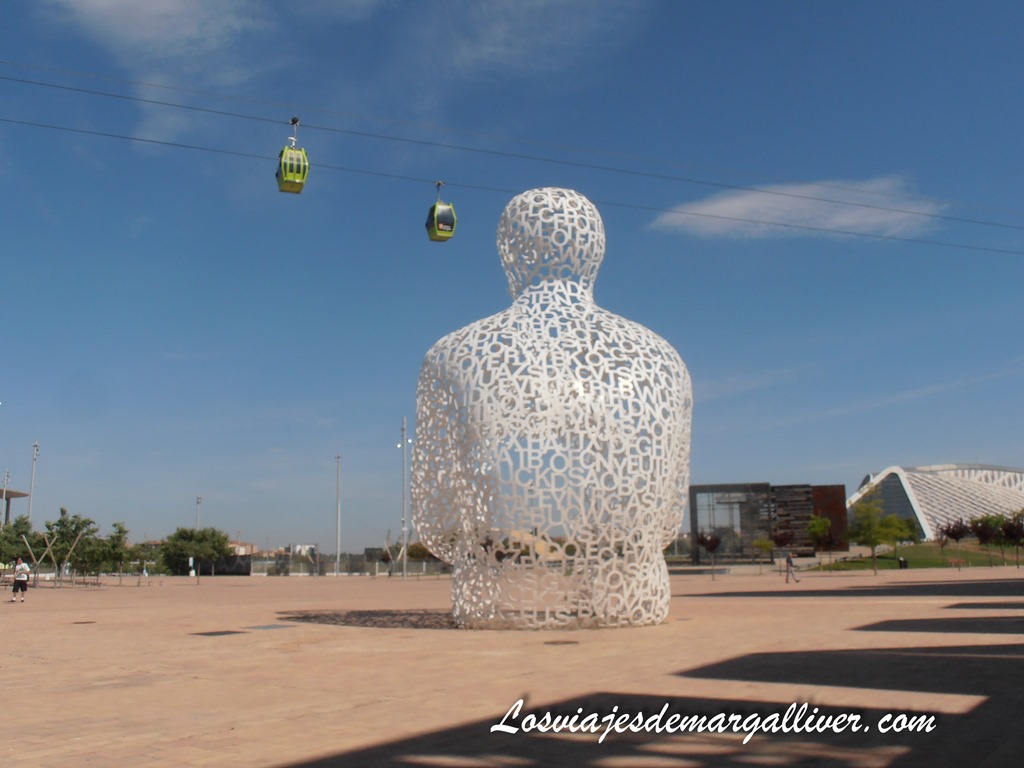 Escultura "Alma del Ebro" en la Expo 2008 de Zaragoza Escultura "Alma del Ebro" en la Expo 2008 de Zaragoza - Los viajes de Margalliver