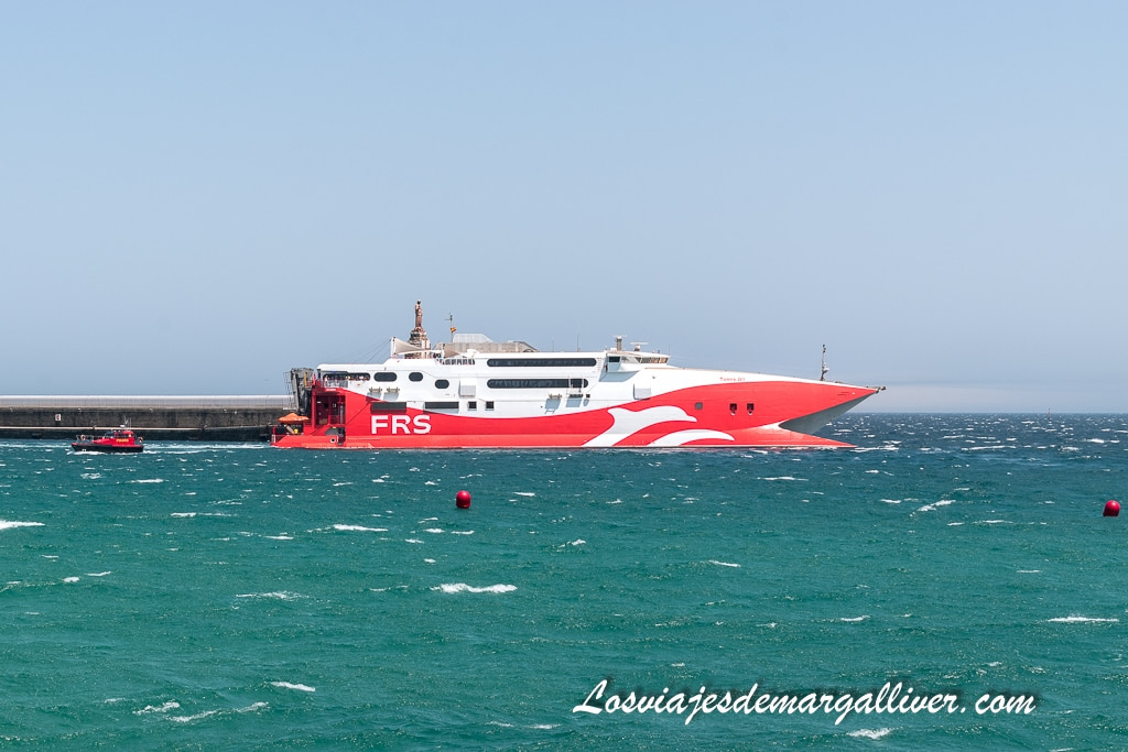 Ferry que cruza de Tarifa a Tanger, una excursión recomendable que hacer en Tarifa Ferry que cruza de Tarifa a Tanger, una excursión recomendable que hacer en Tarifa - Los viajes de Margalliver
