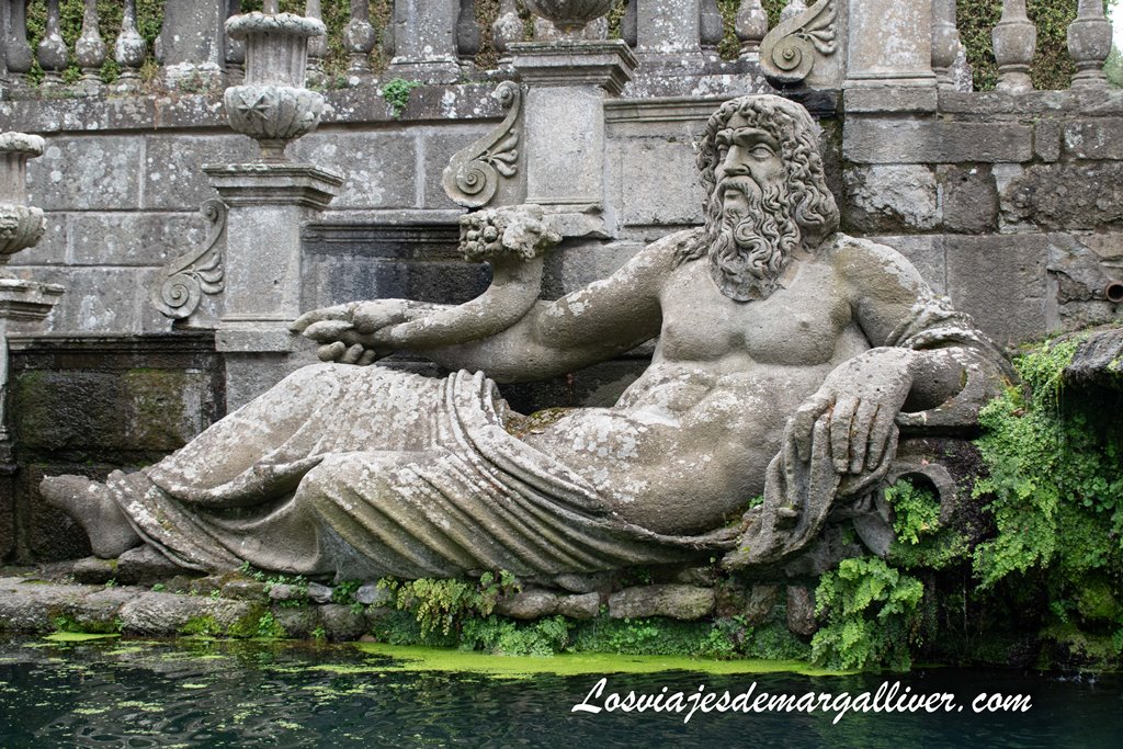 Fontana dei Giganti en Villa Lante, Bagnaia, Viterbo Fontana dei Giganti en Villa Lante, Bagnaia, Viterbo - Los viajes de Margalliver
