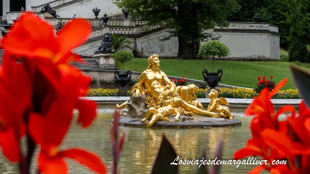 Fuente de la Flora y los Putti en el Palacio de Linderhof, Alemania - Los viajes de Margalliver