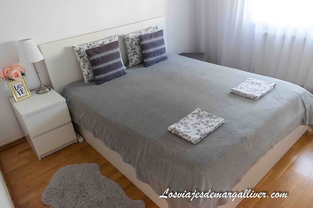 habitación de Anna’s Lovely Home, nuestro alojamiento en Sighisoara, Rumanía habitación de Anna’s Lovely Home, nuestro alojamiento en Sighisoara, Rumanía - Los viajes de Margalliver