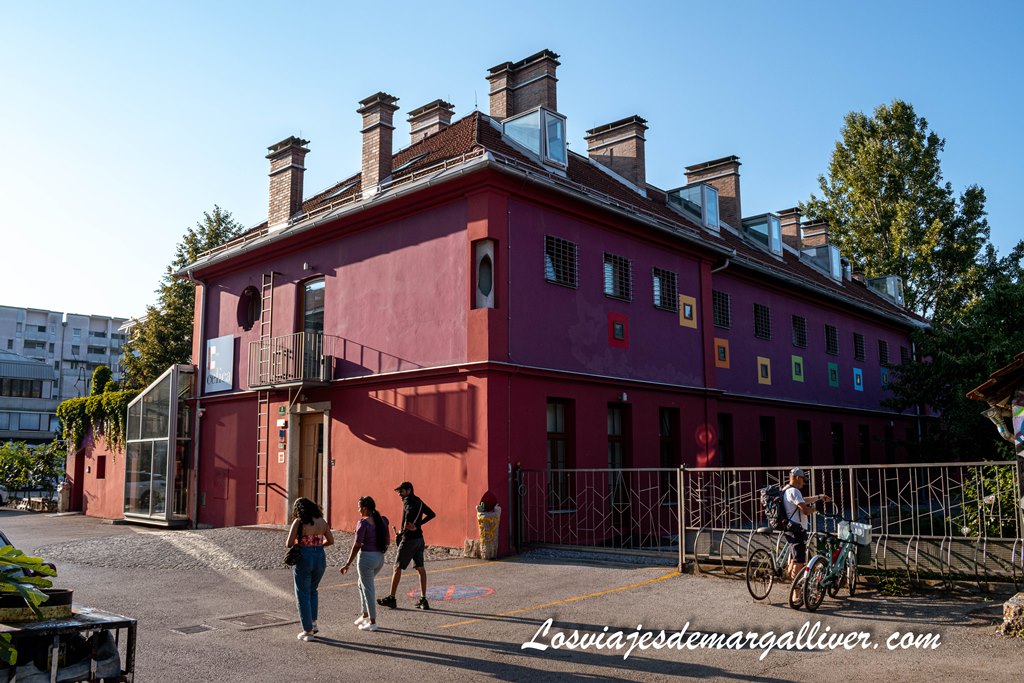 Hostel Celica en el barrio de Metelkova, antigua cárcel en Ljubljana Hostel Celica, antigua carcel en Ljubljana - Los viajes de Margalliver