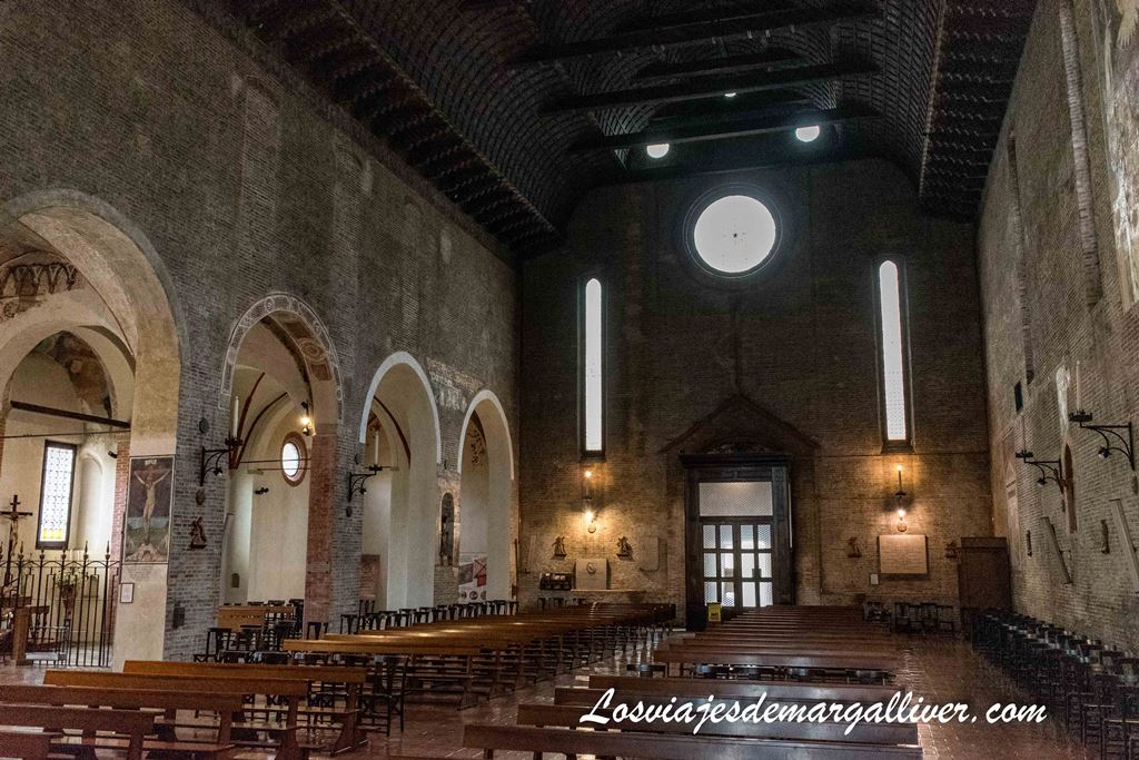 Interior de la Iglesia de San Francisco en Treviso Interior de la Iglesia de San Francisco en Treviso - Los viajes de Margalliver