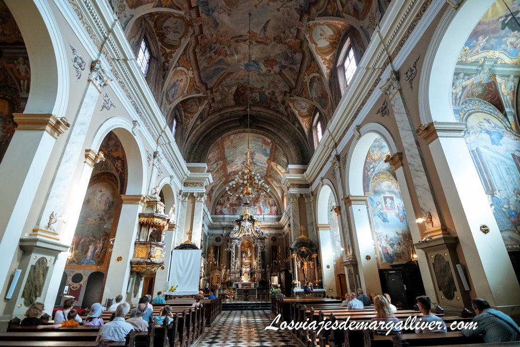 Interior de la Iglesia Franciscana de la Anunciación en Ljubljana Interior de la Iglesia Franciscana de la Anunciación en Ljubljana - Los viajes de Margalliver