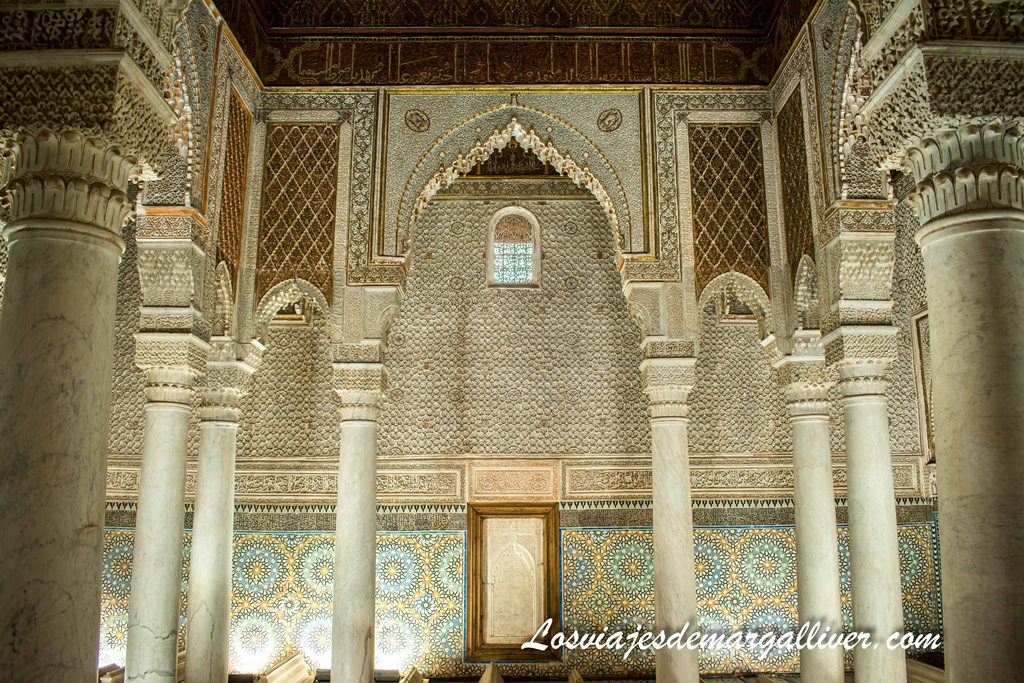 Mausoleo de Ahmed al-Mansur en las tumbas saudíes en Marrakech Mausoleo de Ahmed al-Mansur en las tumbas saudíes en Marrakech - Los viajes de Margalliver