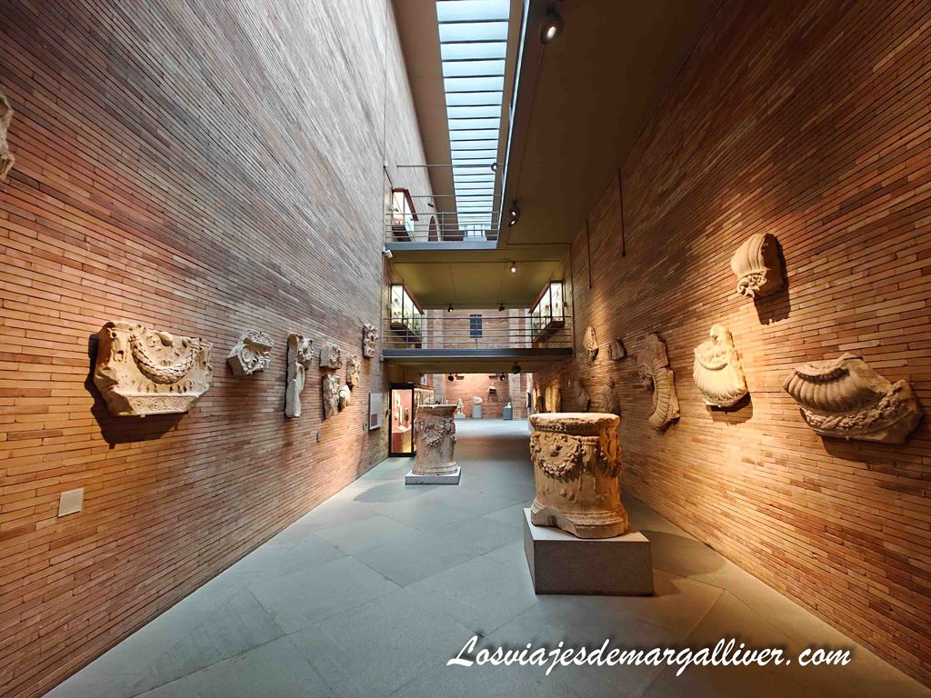 Detalle de algunas obras del Museo Nacional de Arte Romano en Mérida Detalle de algunas obras del Museo Nacional de Arte Romano en Mérida - Los viajes de Margalliver