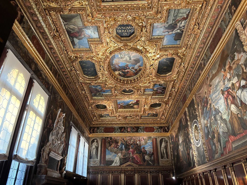 Interior del Palacio Ducal de Venecia Interior del Palacio Ducal de Venecia - Los viajes de Margalliver