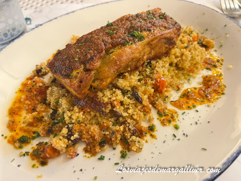 lingote de pollo piripi al carbón en restaurante Catalina en Conil lingote de pollo piripi al carbón en restaurante Catalina en Conil - Los viajes de Margalliver