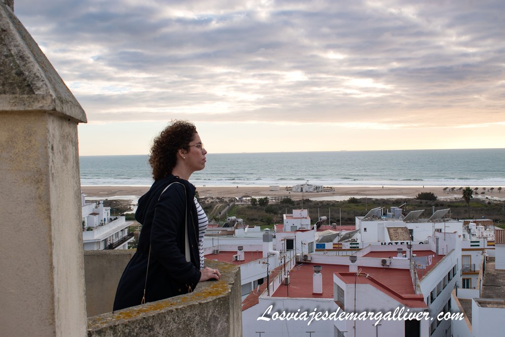Margalliver en el mirador de la Torre de Guzmán en Conil de la Frontera Margalliver en el mirador de la Torre de Guzmán en Conil de la Frontera