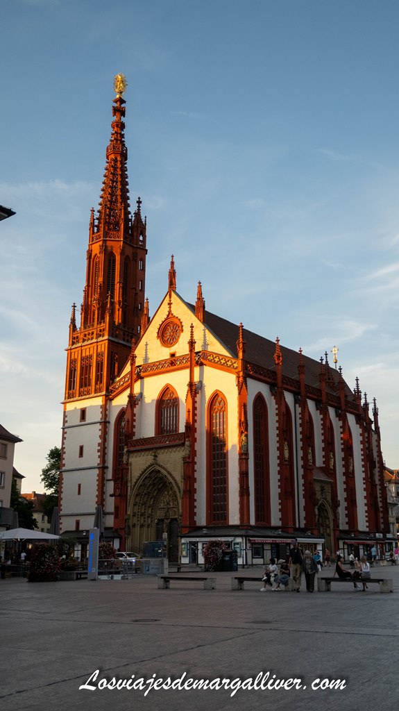 Marienkapelle al atardecer en Wurzburgo en la ruta romantica de Alemania Marienkapelle al atardecer en Wurzburgo en la ruta romantica de Alemania - Los viajes de Margalliver