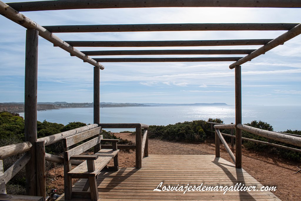 Pasarela de acceso a la Cala del Aceite Pasarela de acceso a la Cala del Aceite - Los viajes de Margalliver