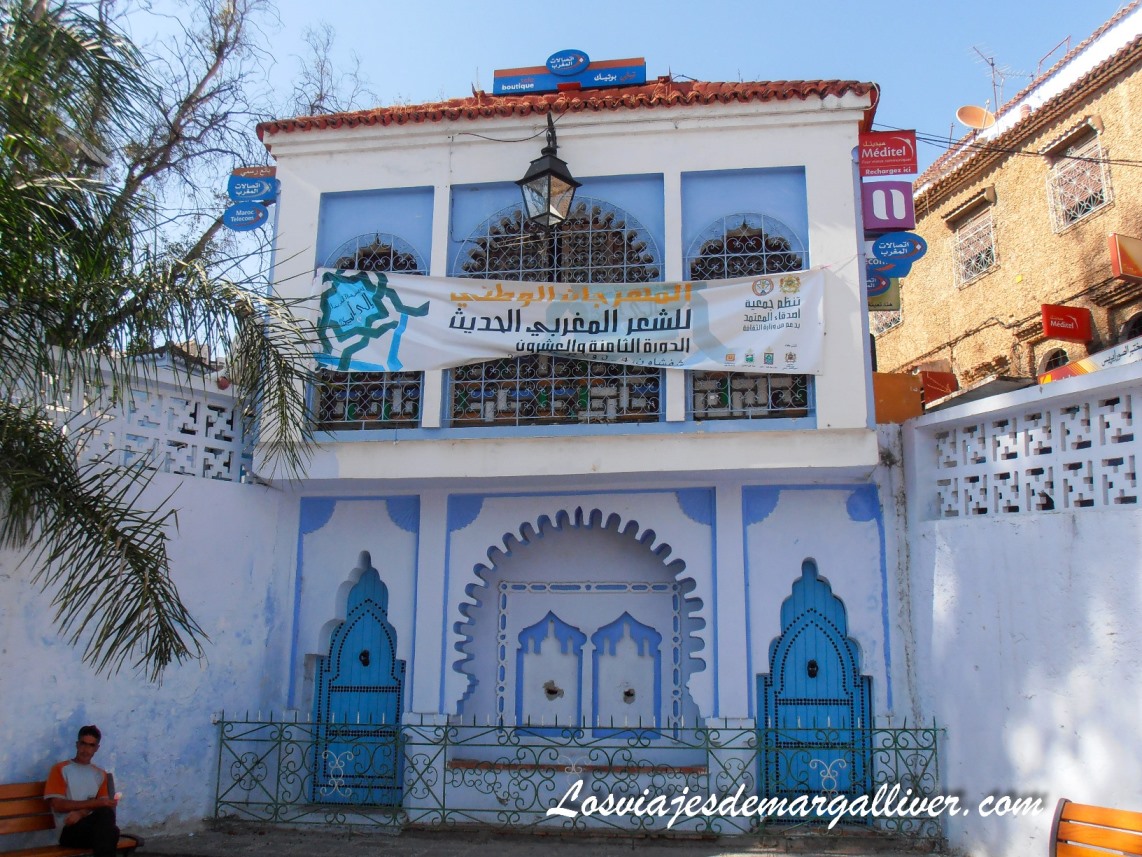 Fachada con tonos azules en Chefchaouen Fachada con tonos azules en Chefchaouen - Los viajes de Margalliver