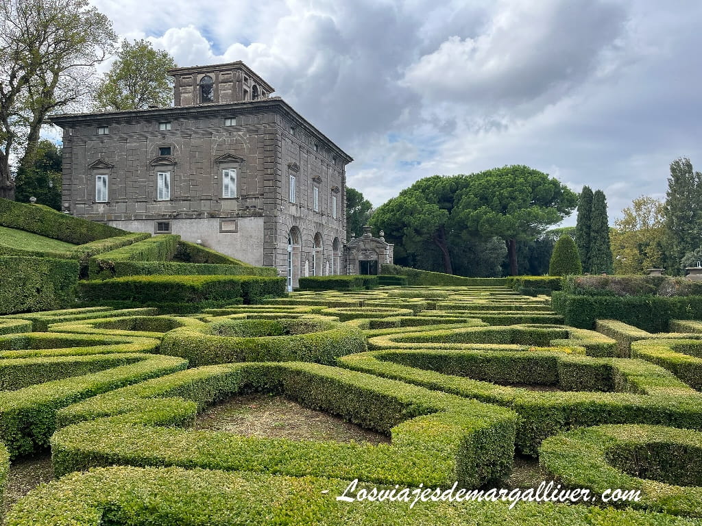Parterre formal en Villa Lante de Bagnaia, Viterbo Parterre formal en Villa Lante de Bagnaia, Viterbo - Los viajes de Margalliver