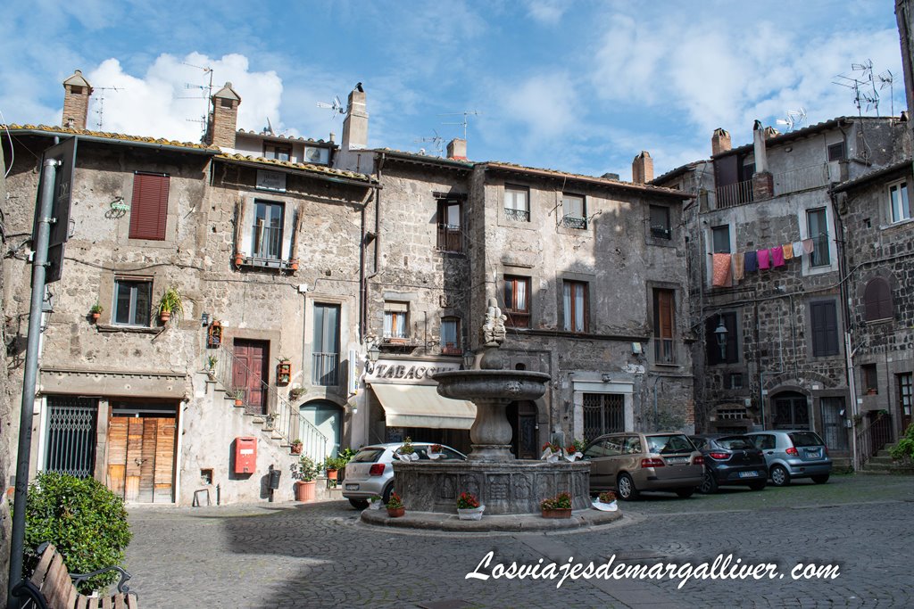 Piazza del Castello de Bagnaia en Viterbo Piazza del Castello de Bagnaia en Viterbo - Los viajes de Margalliver