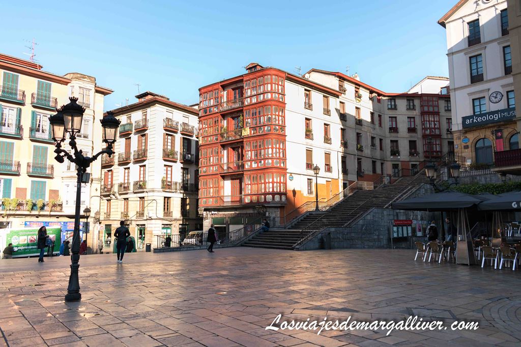 Plaza Miguel de Unamuno en Bilbao Plaza Miguel de Unamuno en Bilbao - Los viajes de Margalliver