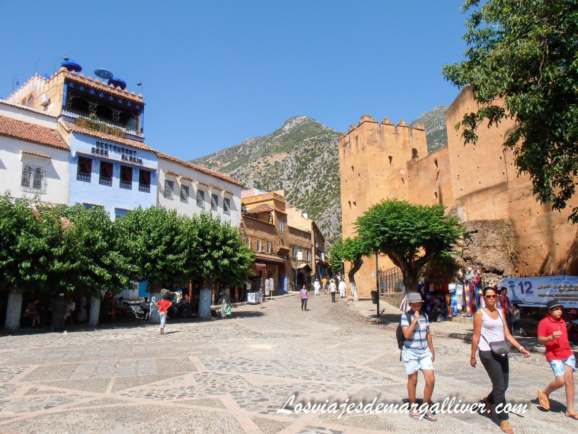 Plaza Uta El-hamman en Chefchaouen, Marruecos Plaza Uta El-hamman en Chefchaouen, Marruecos - Los viajes de Margalliver