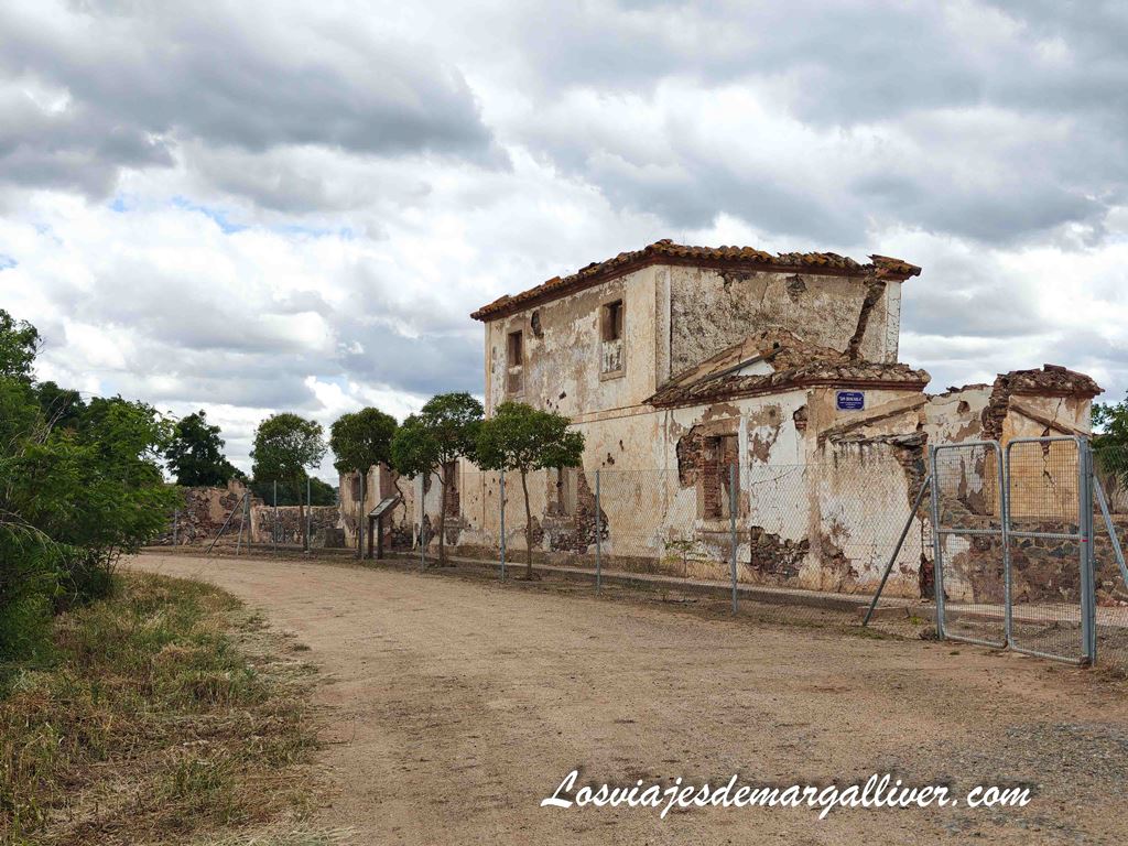 Poblado minero de los Llanos en las Minas de Santa Ana Poblado minero de los Llanos en las Minas de Santa Ana - Los viajes de Margalliver