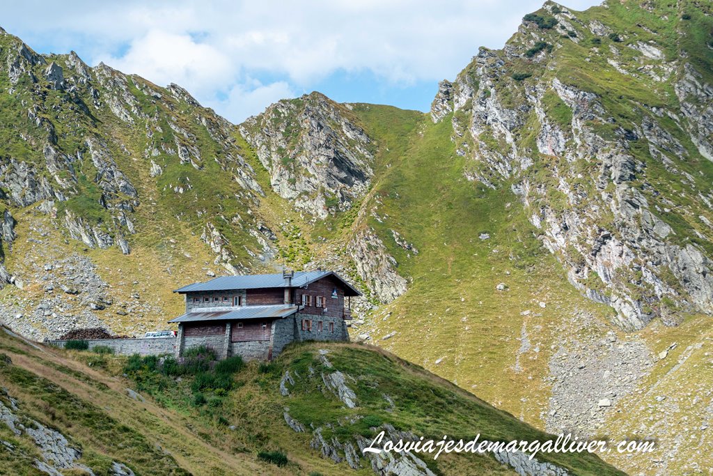 Refugio en la Carretera Transfagarasan, que atraviesa los Montes Cárpatos - Los viajes de Margalliver