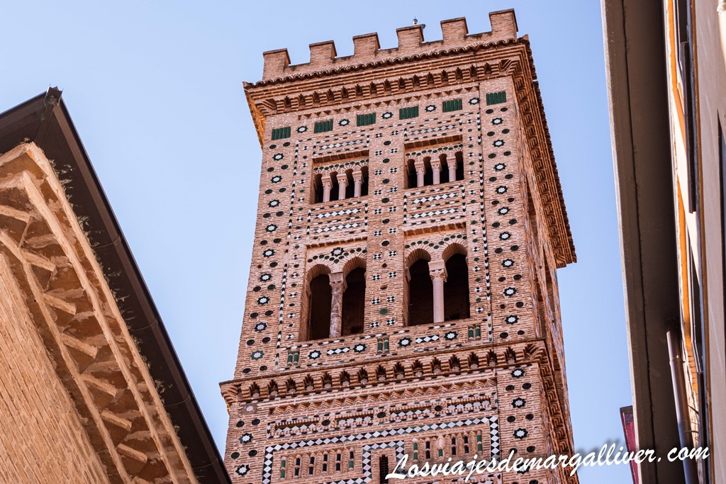 Torre Mudéjar de la Iglesia de la Magdalena en Zaragoza Torre Mudéjar de la Iglesia de la Magdalena en Zaragoza - Los viajes de Margalliver