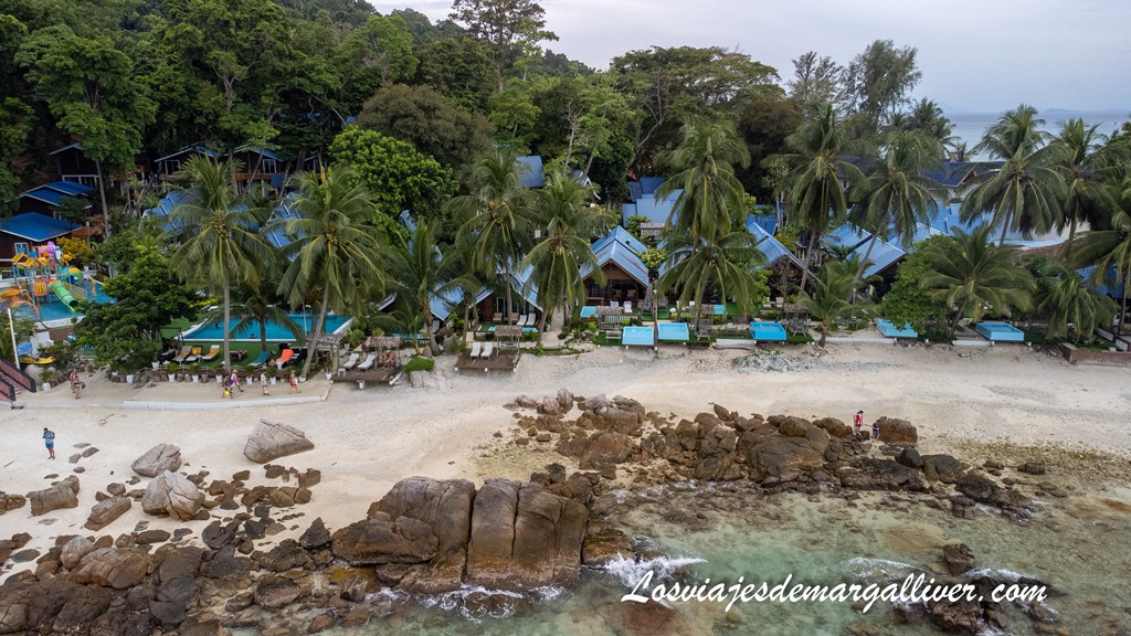 Vista aerea del Coral View Perhentian Resort en la isla de Besar, dónde alojarte en las Perhentian Vista aerea del Coral View Perhentian Resort en la isla de Besar, dónde alojarte en las Perhentian - Los viajes de Margalliver