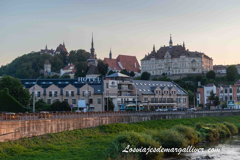 Panorámica de Sighisoara, una de las ciudades mas bellas de Rumanía Panorámica de Sighisoara, una de las ciudades mas bellas de Rumanía - Los viajes de Margalliver