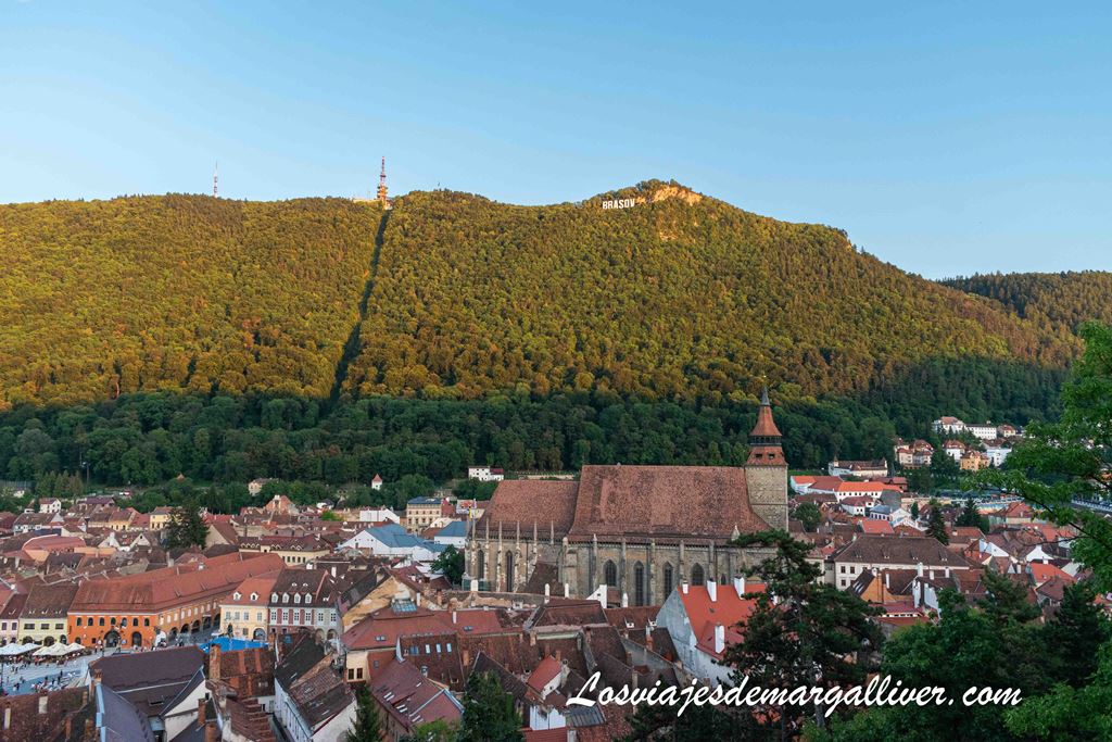 Vistas desde la torre blanca de Brasov al atardecer Vistas desde la torre blanca de Brasov al atardecer - Los viajes de Margalliver