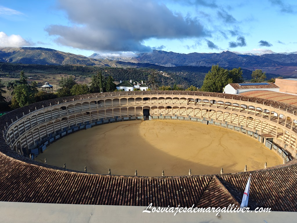 Vistas a la plaza de Toros desde la terraza del hotel Catalonia Ronda Vistas a la plaza de Toros desde la terraza del hotel Catalonia Ronda - Los viajes de Margalliver