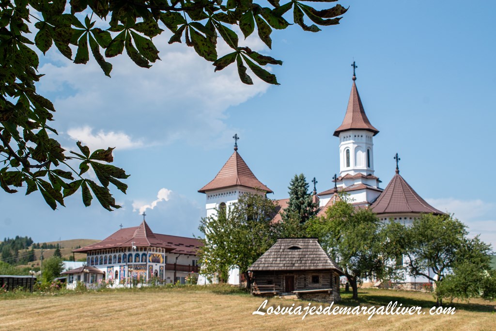 biserica din Manastirea Humorulu, iglesia que ver cerca del Monasterio de Humor biserica din Manastirea Humorulu, iglesia que ver cerca del Monasterio de Humor - Los viajes de Margalliver