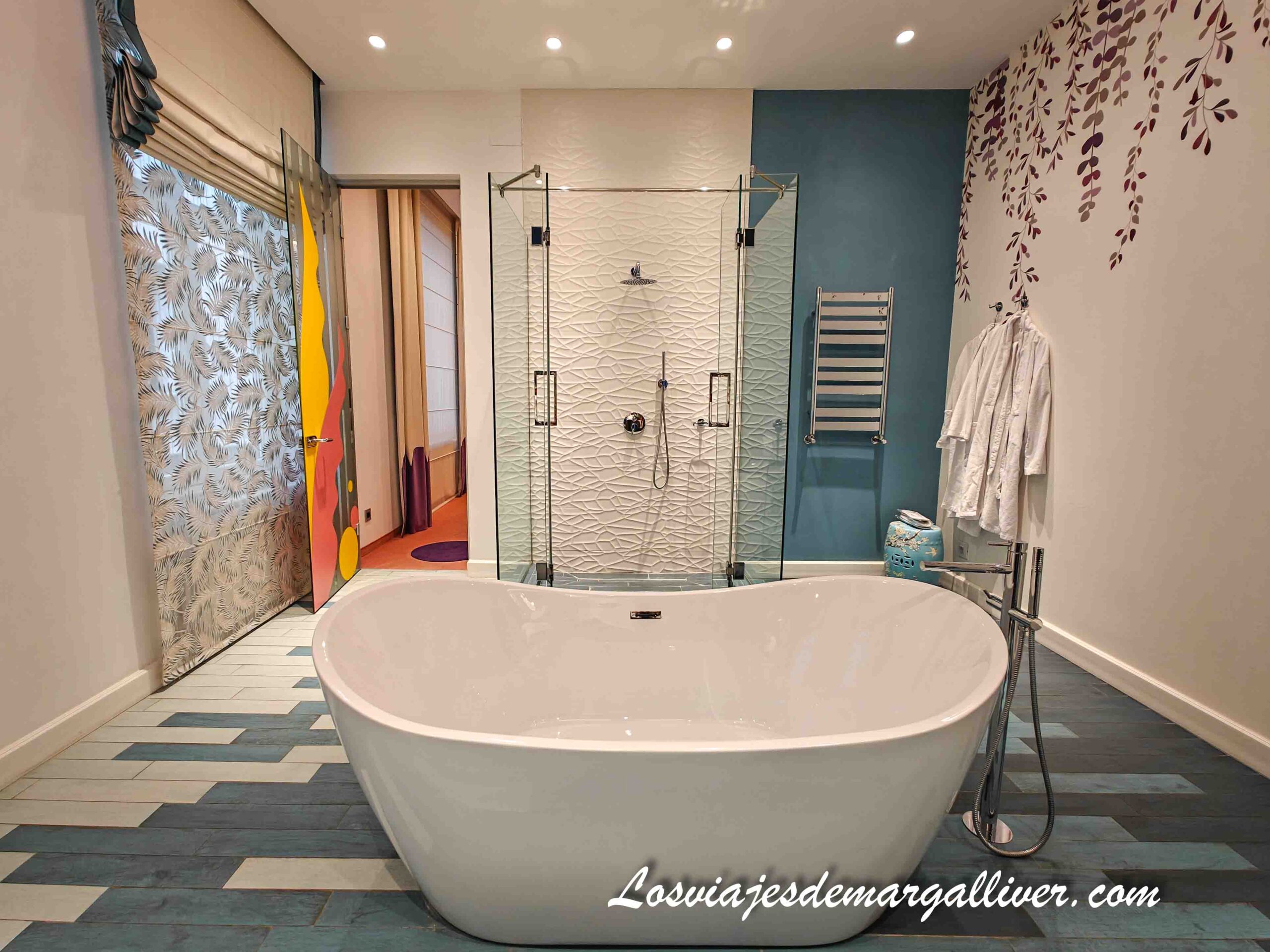 baño de lujo en nuestro alojamiento Vilacrosse Boutique Inn en Bucarest baño de lujo en nuestro alojamiento Vilacrosse Boutique Inn en Bucarest - Los viajes de Margalliver