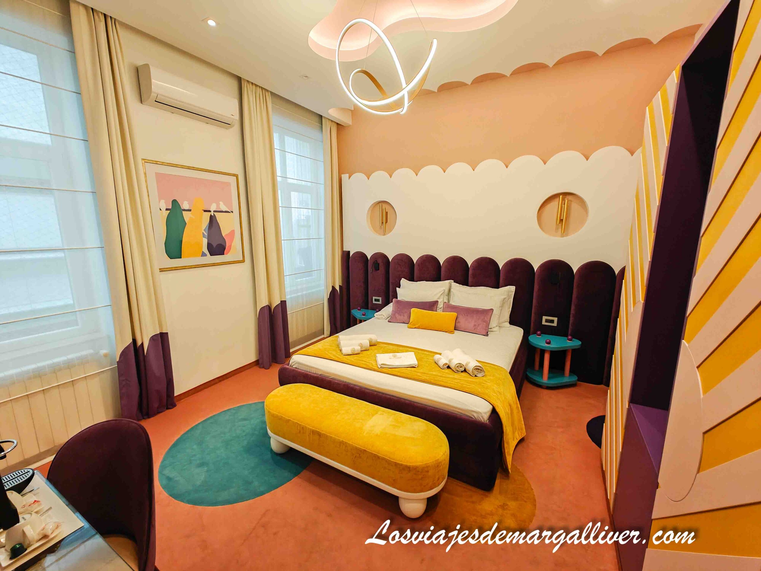 Habitación espectacular de Vilacrosse Boutique Inn, nuestro alojamiento en Bucarest Habitación espectacular de Vilacrosse Boutique Inn, nuestro alojamiento en Bucarest - Los viajes de Margalliver